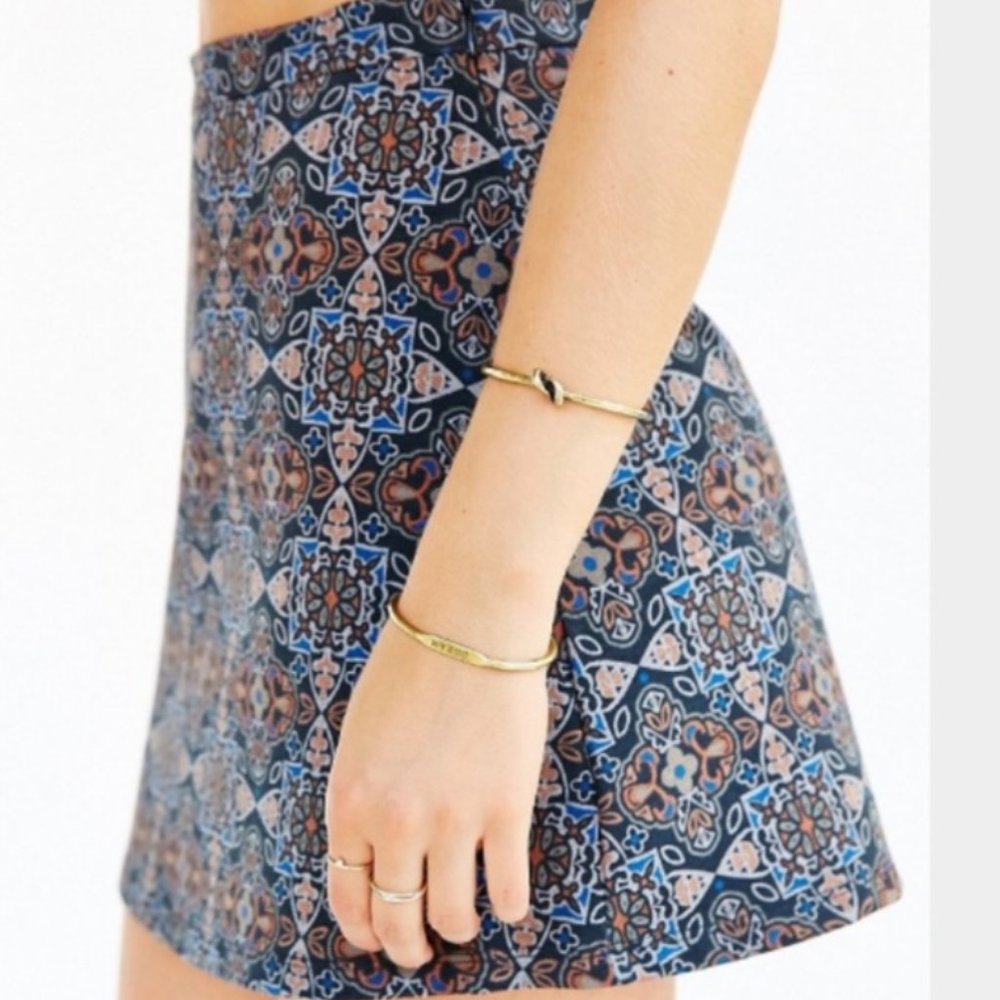 Urban Outfitters Christie Mini Skirt Size 10 NEW